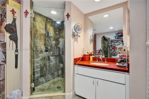 Купить кондоминиум в Санни-Айлс-Бич, Флорида 1 спальня, 117.06м2, № 2065833 - фото 29