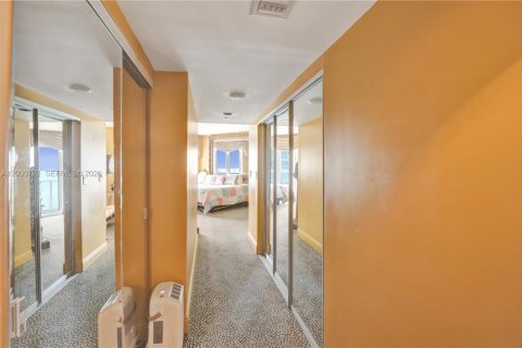 Купить кондоминиум в Санни-Айлс-Бич, Флорида 1 спальня, 117.06м2, № 2065833 - фото 5