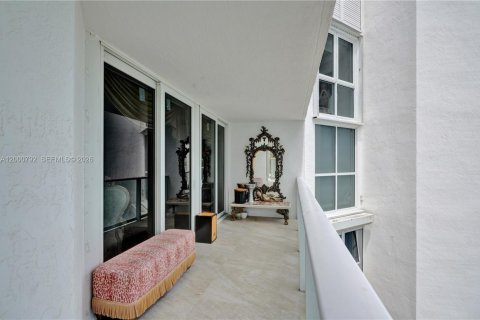 Купить кондоминиум в Санни-Айлс-Бич, Флорида 1 спальня, 117.06м2, № 2065833 - фото 16