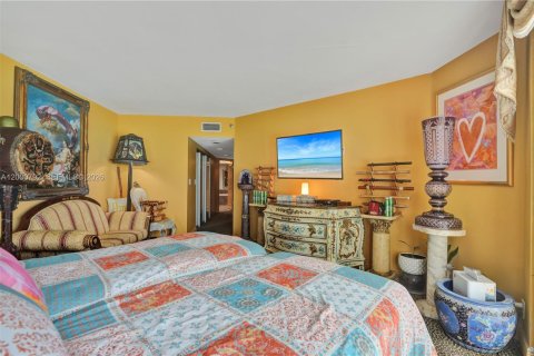 Купить кондоминиум в Санни-Айлс-Бич, Флорида 1 спальня, 117.06м2, № 2065833 - фото 3