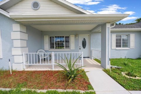 Villa ou maison à vendre à Ocala, Floride: 2 chambres, 113.34 m2 № 1874074 - photo 1