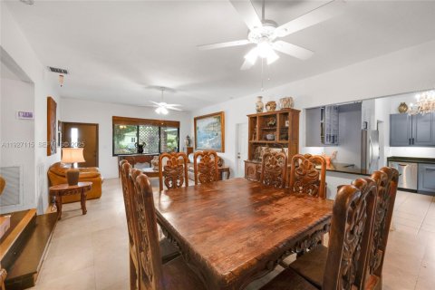 Купить виллу или дом в Норт-Майами, Флорида 3 спальни, 156.63м2, № 1986047 - фото 19