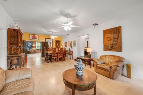 Купить виллу или дом в Норт-Майами, Флорида 3 спальни, 156.63м2, № 1986047 - фото 10