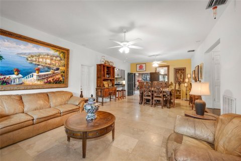 Купить виллу или дом в Норт-Майами, Флорида 3 спальни, 156.63м2, № 1986047 - фото 9