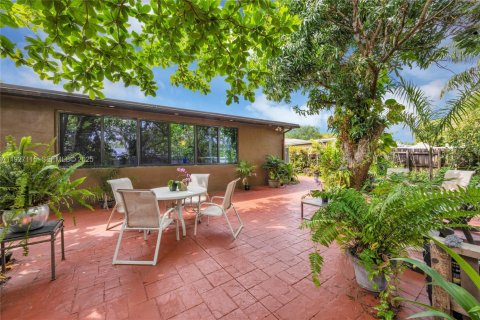 Купить виллу или дом в Норт-Майами, Флорида 3 спальни, 156.63м2, № 1986047 - фото 30