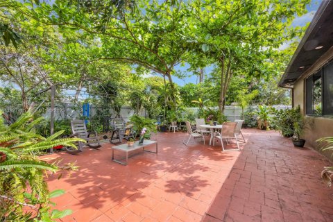 Купить виллу или дом в Норт-Майами, Флорида 3 спальни, 156.63м2, № 1986047 - фото 2