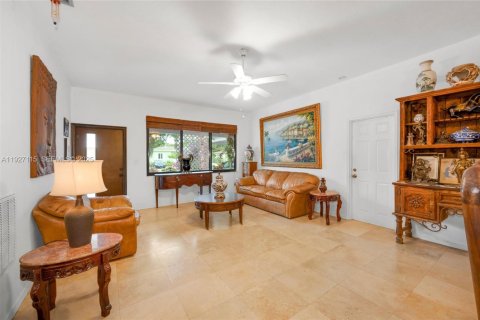 Купить виллу или дом в Норт-Майами, Флорида 3 спальни, 156.63м2, № 1986047 - фото 8