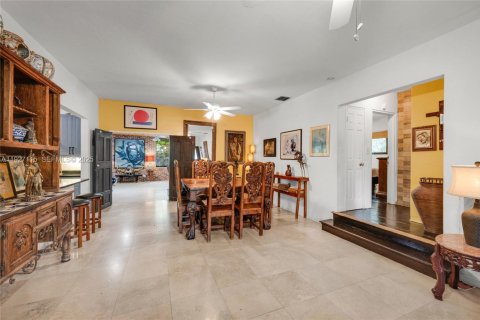 Купить виллу или дом в Норт-Майами, Флорида 3 спальни, 156.63м2, № 1986047 - фото 18