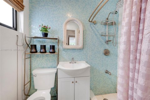 Купить виллу или дом в Норт-Майами, Флорида 3 спальни, 156.63м2, № 1986047 - фото 22