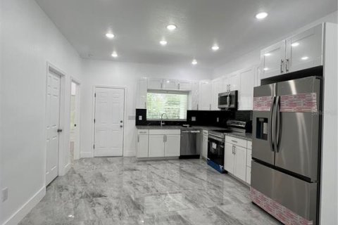 Casa en venta en Haines City, Florida, 3 dormitorios, 120.68 m2 № 1840059 - foto 9