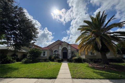 House in Orlando, Florida 4 bedrooms, 267.28 sq.m. № 2393875
