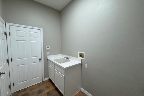 House in Orlando, Florida 4 bedrooms, 267.28 sq.m. № 2393875 - photo 22
