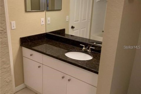Copropriété à louer à Orlando, Floride: 2 chambres, 98.66 m2 № 2386194 - photo 14