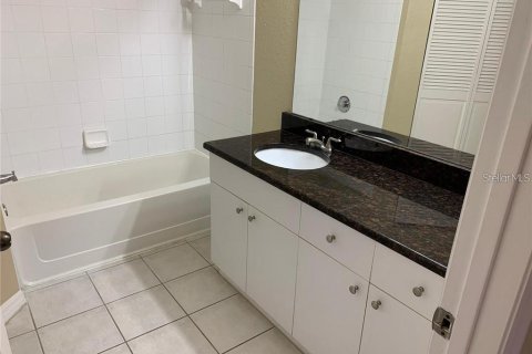 Copropriété à louer à Orlando, Floride: 2 chambres, 98.66 m2 № 2386194 - photo 19