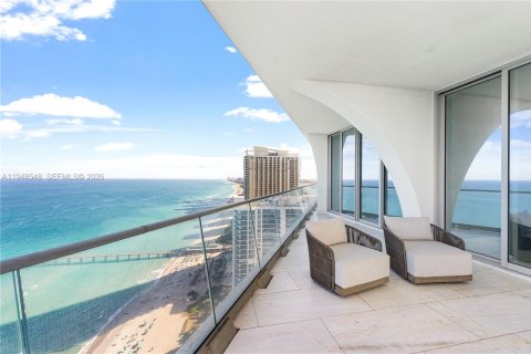 Снять в аренду кондоминиум в Санни-Айлс-Бич, Флорида 4 спальни, 307.69м2, № 2004809 - фото 23