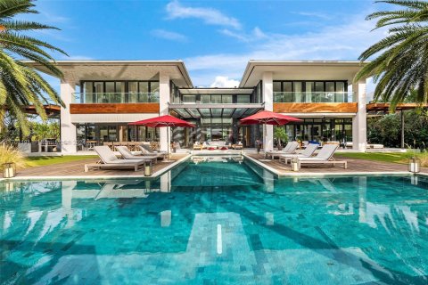 Casa en venta en Golden Beach, Florida, 12 dormitorios, 1003.53 m2 № 2016522 - foto 14