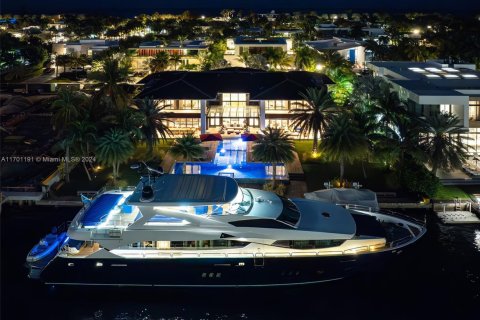 Casa en venta en Golden Beach, Florida, 12 dormitorios, 1003.53 m2 № 2016522 - foto 5