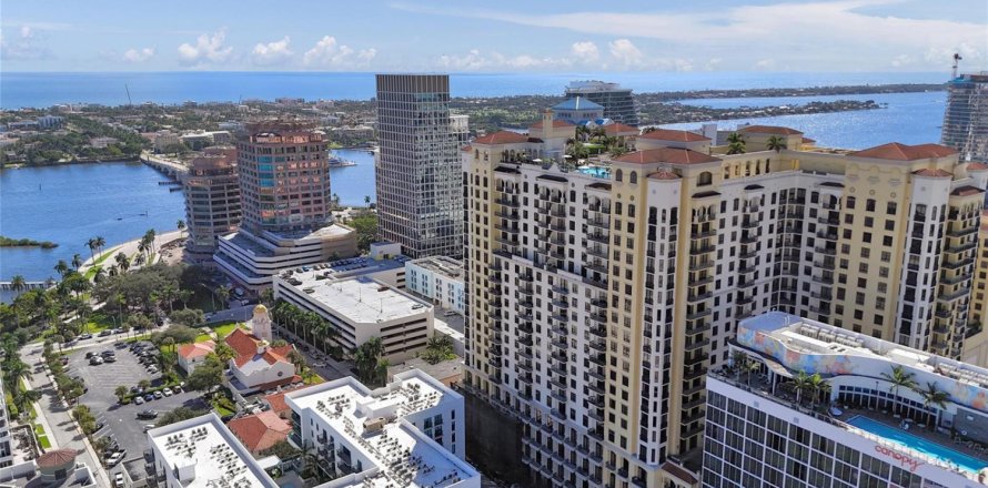 Condo in West Palm Beach, Florida, 2 bedrooms  № 2082014