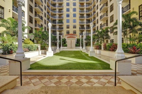 Condo in West Palm Beach, Florida, 2 bedrooms  № 2082014 - photo 24