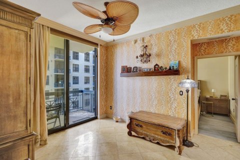 Condo in West Palm Beach, Florida, 2 bedrooms  № 2082014 - photo 8