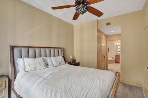 Condo in West Palm Beach, Florida, 2 bedrooms  № 2082014 - photo 12