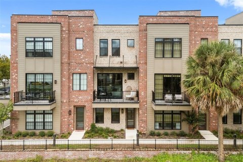 Townhouse in Winter Garden, Florida 3 bedrooms, 189.52 sq.m. № 2360756