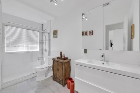 Купить виллу или дом в Уэстон, Флорида 5 спален, 230.4м2, № 2023824 - фото 17