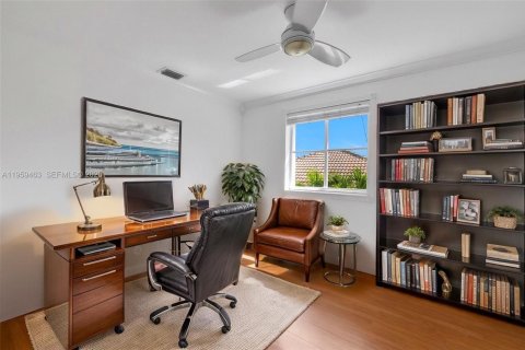 Купить виллу или дом в Уэстон, Флорида 5 спален, 230.4м2, № 2023824 - фото 16