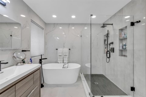 Купить виллу или дом в Уэстон, Флорида 5 спален, 230.4м2, № 2023824 - фото 9