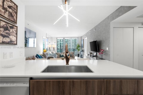 Condominio en venta en Miami, Florida, 2 dormitorios, 116.78 m2 № 1988678 - foto 10