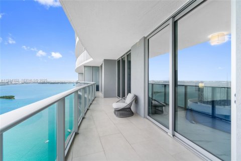 Condo in Miami, Florida, 2 bedrooms  № 1988678