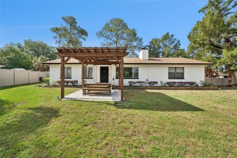 House in Sanford, Florida 4 bedrooms, 142.23 sq.m. № 2233500