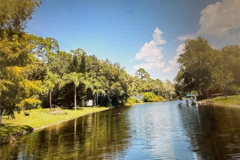 House in Sanford, Florida 4 bedrooms, 142.23 sq.m. № 2233500 - photo 5