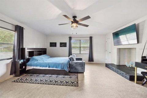 House in Sanford, Florida 4 bedrooms, 142.23 sq.m. № 2233500 - photo 25
