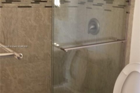 Adosado en alquiler en Miami, Florida, 3 dormitorios, 126.16 m2 № 1938925 - foto 14