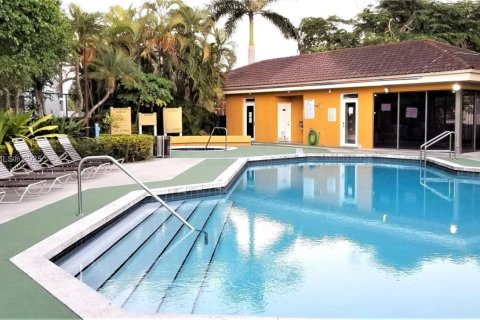 Adosado en alquiler en Miami, Florida, 3 dormitorios, 126.16 m2 № 1938925 - foto 19
