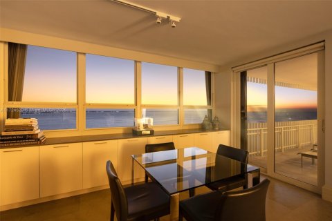 Condominio en venta en Miami, Florida, 4 dormitorios, 349.68 m2 № 1703246 - foto 20