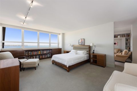 Condominio en venta en Miami, Florida, 4 dormitorios, 349.68 m2 № 1703246 - foto 22
