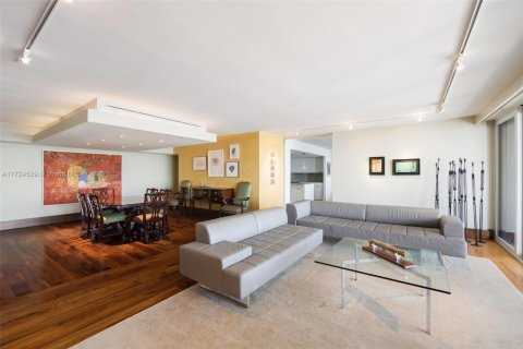 Condominio en venta en Miami, Florida, 4 dormitorios, 349.68 m2 № 1703246 - foto 5