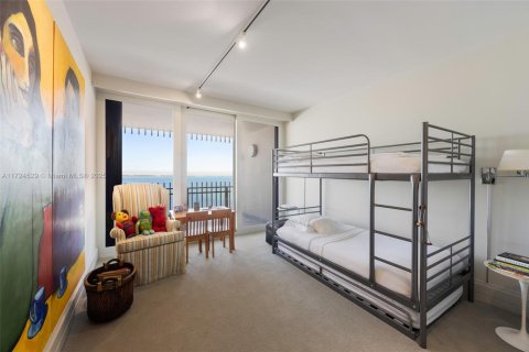 Condominio en venta en Miami, Florida, 4 dormitorios, 349.68 m2 № 1703246 - foto 29