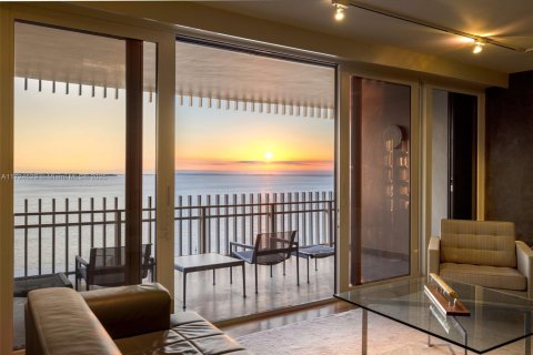 Condominio en venta en Miami, Florida, 4 dormitorios, 349.68 m2 № 1703246 - foto 7