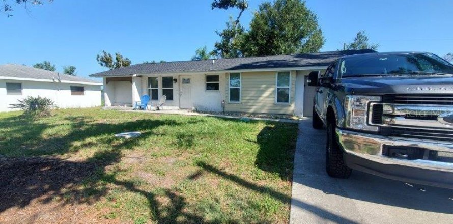 Casa en Port Charlotte, Florida 2 dormitorios, 102.38 m2 № 1909132