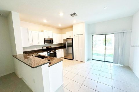 Touwnhouse à louer à New Port Richey, Floride: 2 chambres, 140.56 m2 № 2123104 - photo 5
