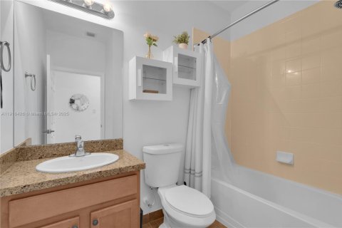 Купить таунхаус в Пемброк-Пайнс, Флорида 3 спальни, 169.64м2, № 1972046 - фото 22