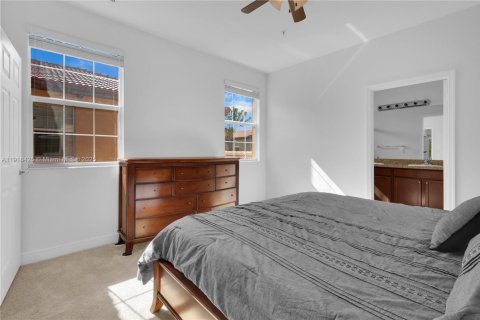 Купить таунхаус в Пемброк-Пайнс, Флорида 3 спальни, 169.64м2, № 1972046 - фото 18