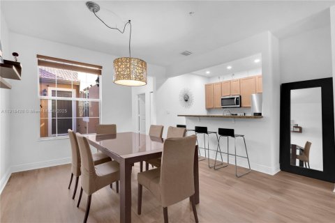 Купить таунхаус в Пемброк-Пайнс, Флорида 3 спальни, 169.64м2, № 1972046 - фото 6