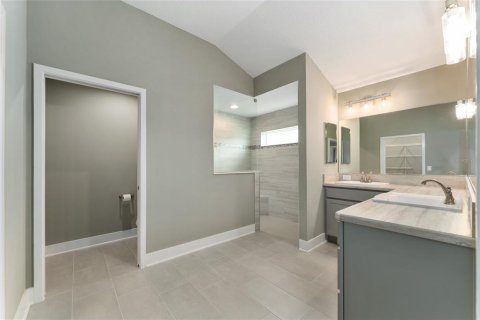 Casa en venta en The Villages, Florida, 3 dormitorios, 173.63 m2 № 1815117 - foto 18