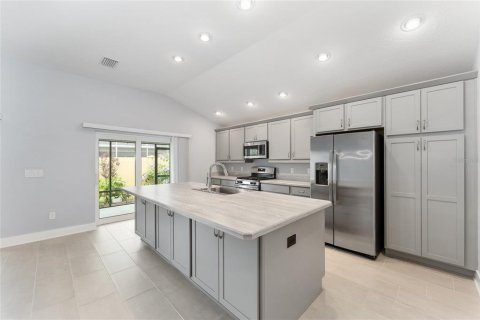 Casa en venta en The Villages, Florida, 3 dormitorios, 173.63 m2 № 1815117 - foto 10