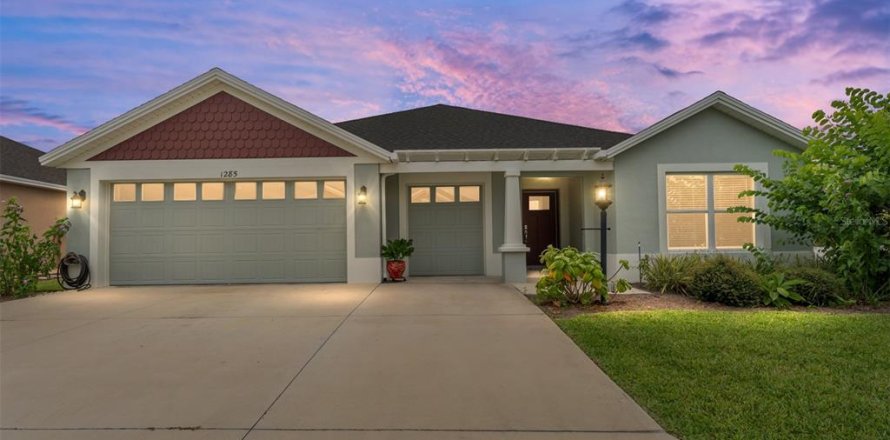 Casa en The Villages, Florida 3 dormitorios, 173.63 m2 № 1815117