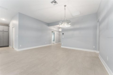 Casa en venta en The Villages, Florida, 3 dormitorios, 173.63 m2 № 1815117 - foto 8